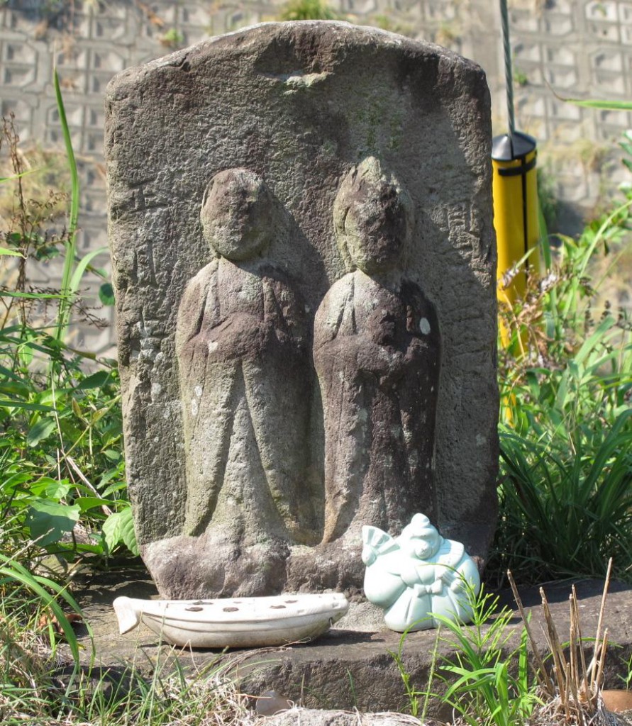 吾妻山公園の早咲き菜の花と町内の路傍にひっそりと佇む道祖神や庚申塔などをボランティアがご案内します。